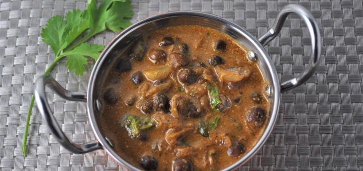 Kadala curry (black channa curry)