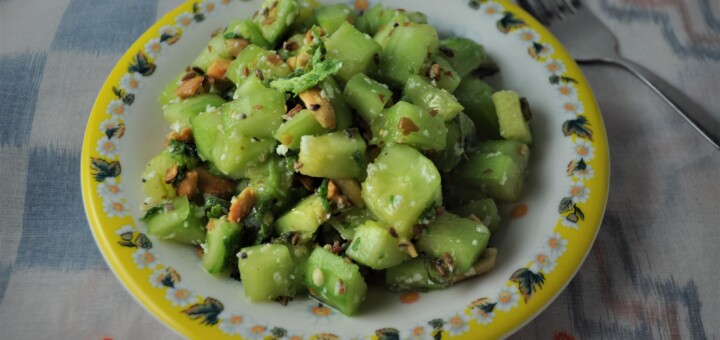 Khamang Kakdi/ Juicy cucumber salad
